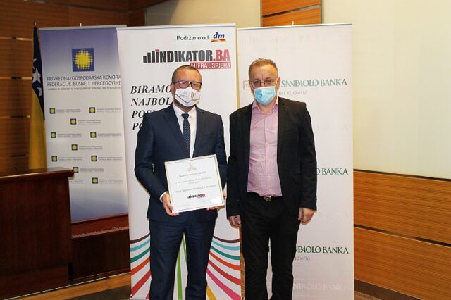 Amir Termiz član Uprave ISP BiH prima nagradu